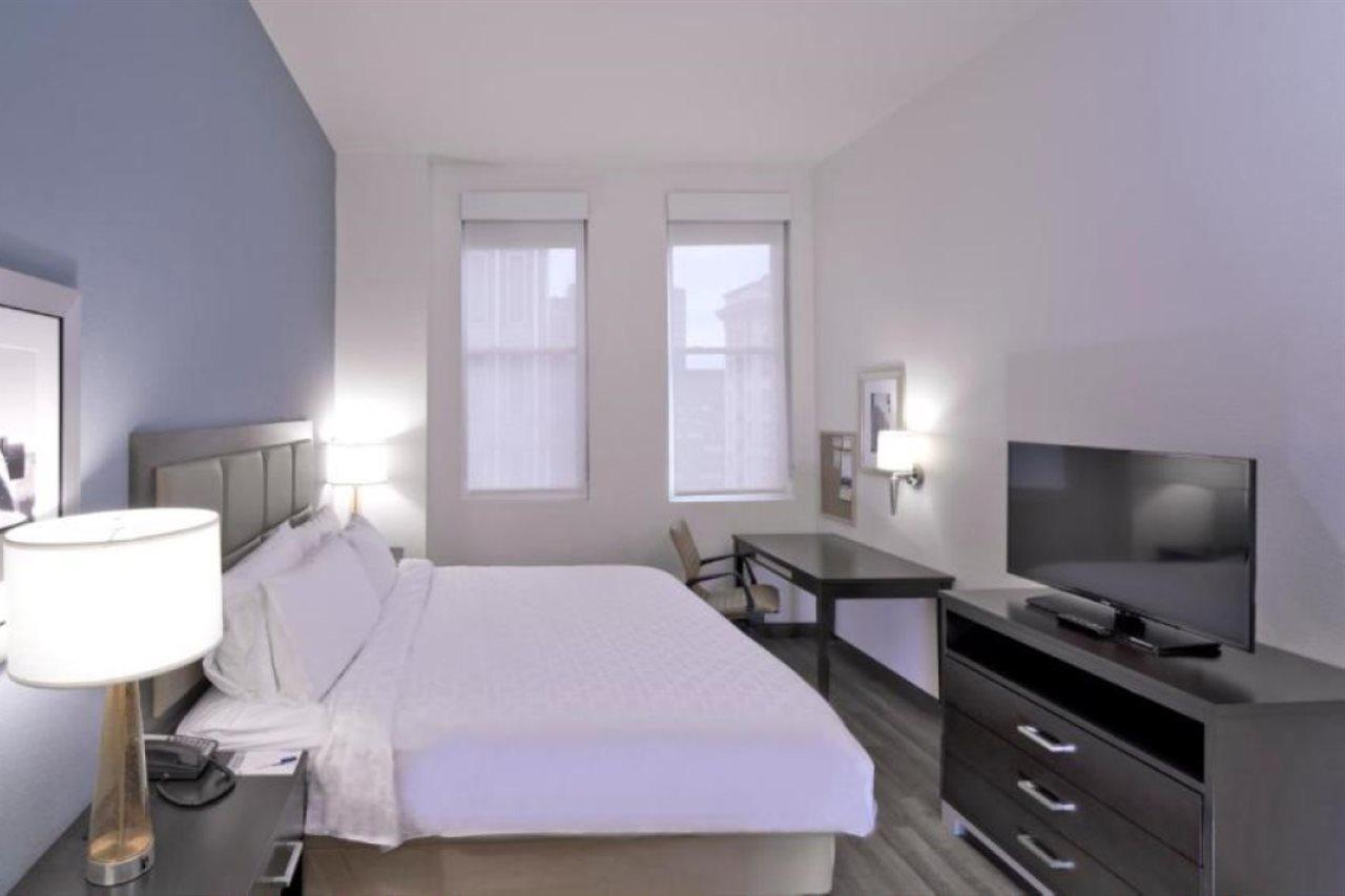 Candlewood Suites Baltimore - Inner Harbor By Ihg Екстер'єр фото